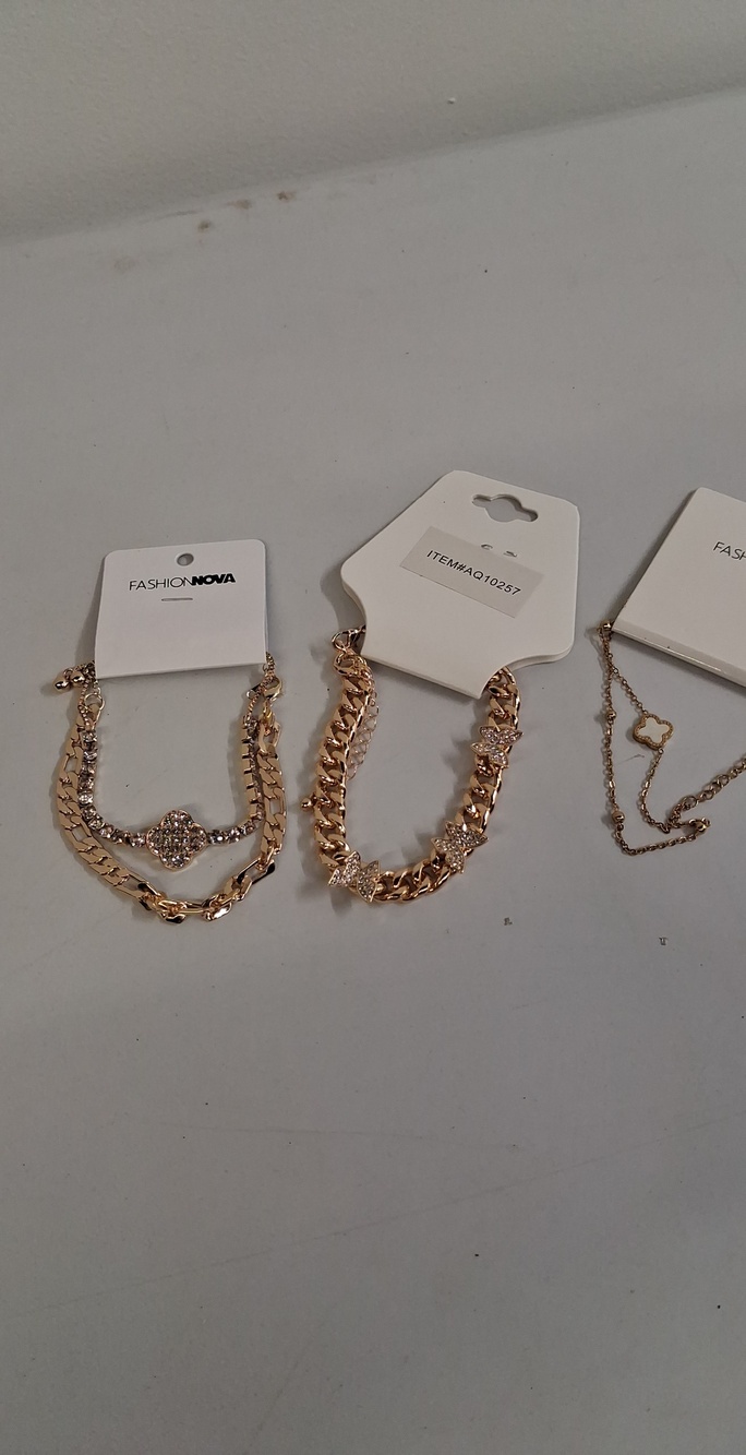 NWT Fashion Nova Gold-Tone Layered Ankle Bracelet Set